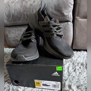 NIB Adidas ultraboost